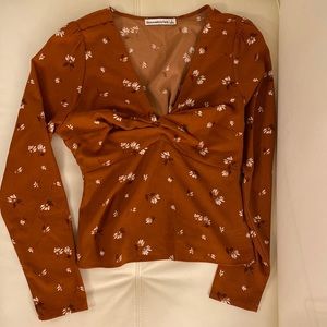 SMALL Abercrombie & Fitch smocked back, V-cut twist long sleeve, burnt orange